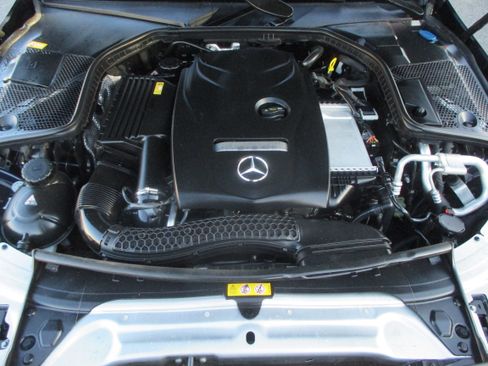 Used 2016 Mercedes-Benz C 300 Sport image 18