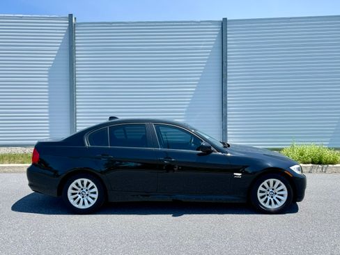 Used 2009 BMW 328i xDrive Coupe AWD/4WD image 7