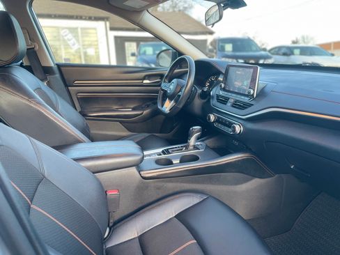 Used 2022 Nissan Altima 2.5 SR image 12