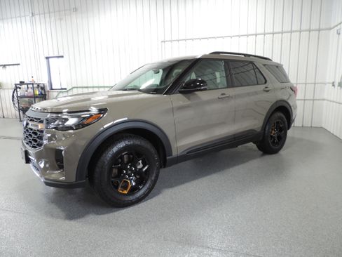 Used 2026 Ford Explorer 4WD Tremor image 3