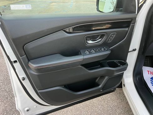 Used 2024 Honda Pilot TrailSport image 24