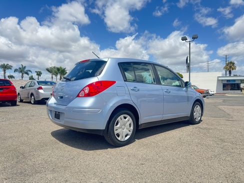 Used 2012 Nissan Versa 1.8 S Hatchback FWD image 9
