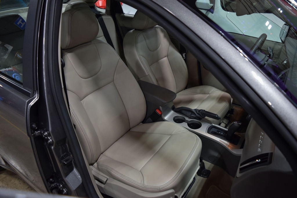 Used 2009 Ford Focus SEL Sedan FWD image 23
