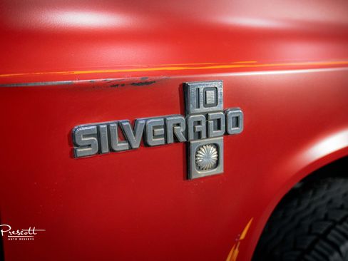 Used 1986 Chevrolet C/K Truck 1500 image 11