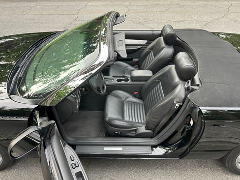 Used 2002 Ford Thunderbird RWD image 40