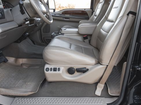 Used 2002 Ford F350 Lariat image 33