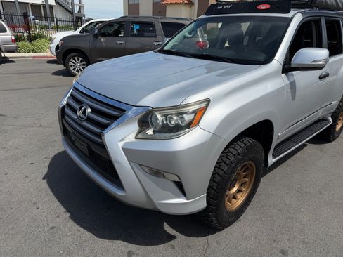 Used 2014 Lexus GX 460 image 14