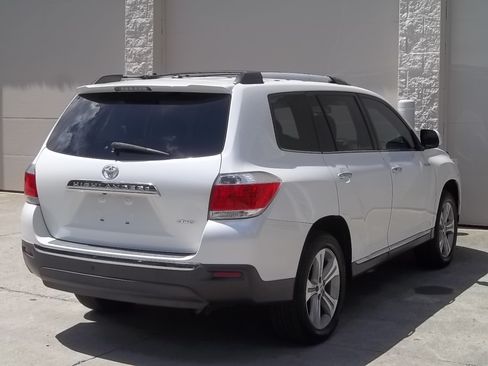 Used 2012 Toyota Highlander 4WD Limited image 4