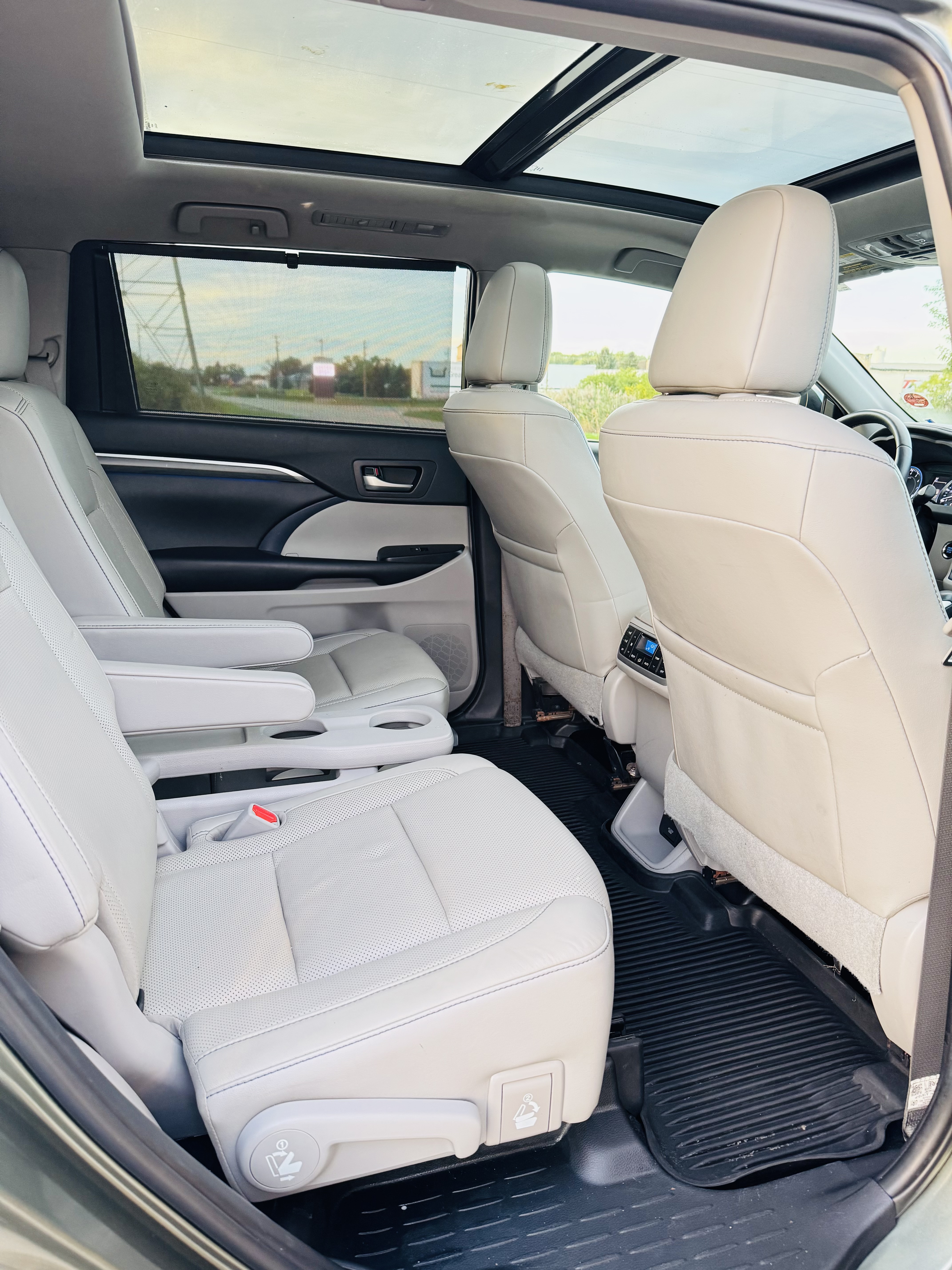 Used 2019 Toyota Highlander AWD Limited Platinum image 8