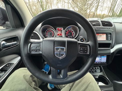 Used 2015 Dodge Journey SE image 22