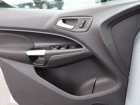 Used 2016 Ford Transit Connect XLT image 19