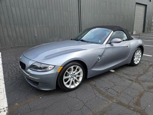 Used 2007 BMW Z4 3.0i image 6