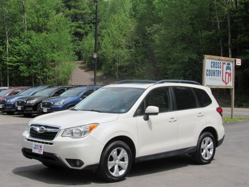 Used 2015 Subaru Forester 2.5i Limited AWD/4WD image 1
