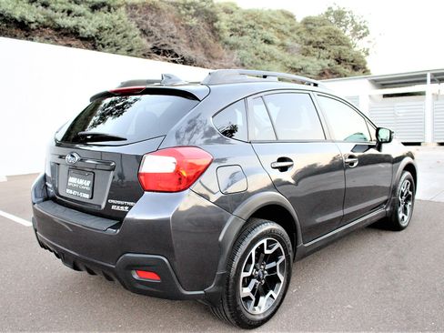 Used 2017 Subaru Crosstrek 2.0i Limited AWD/4WD image 7