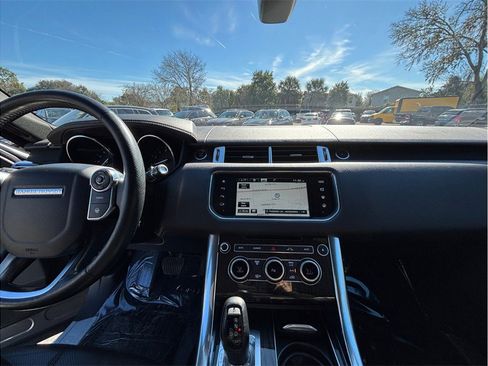 Used 2016 Land Rover Range Rover Sport HSE image 11