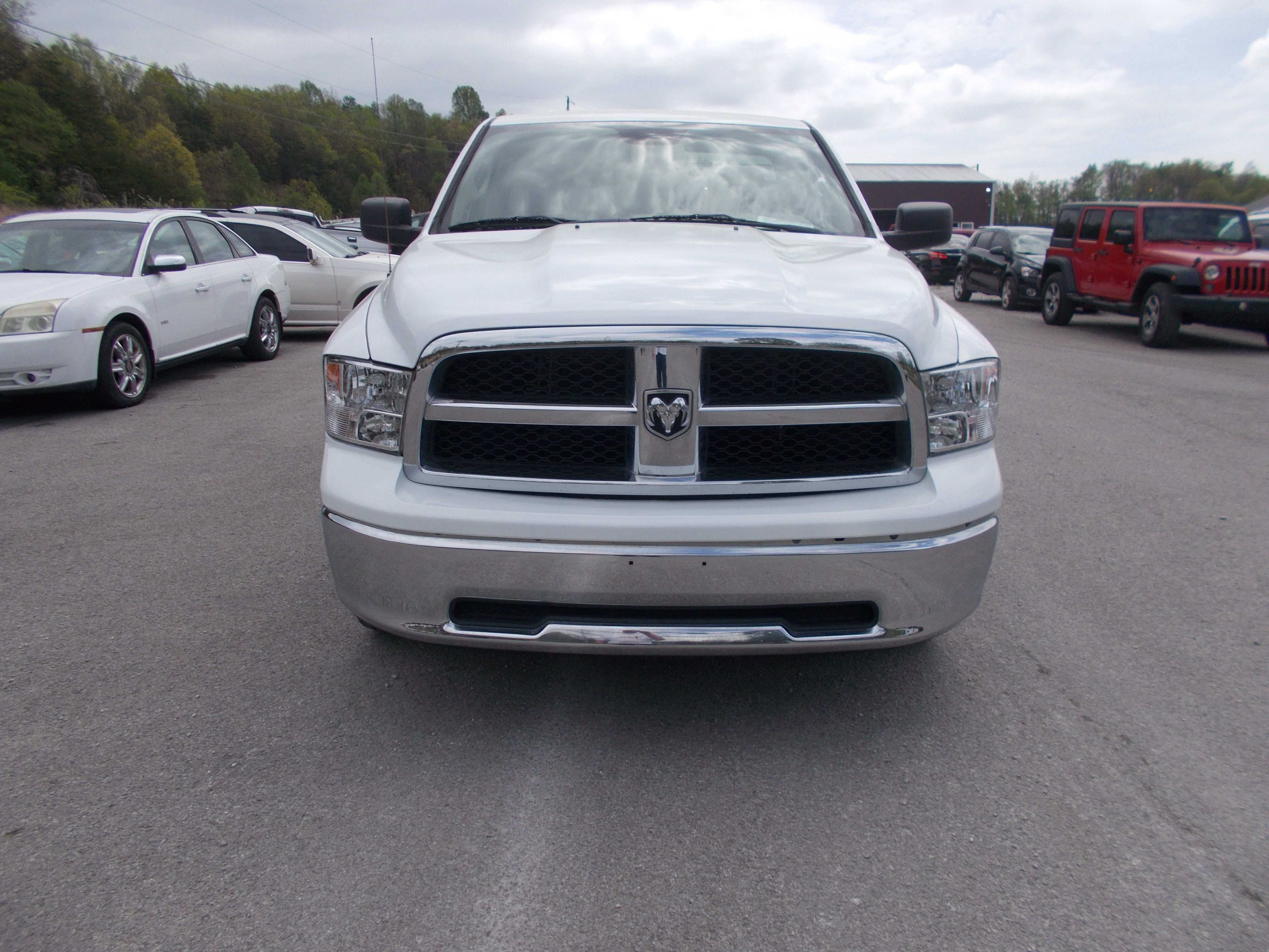 Used 2020 RAM 1500 Classic Tradesman RWD image 2