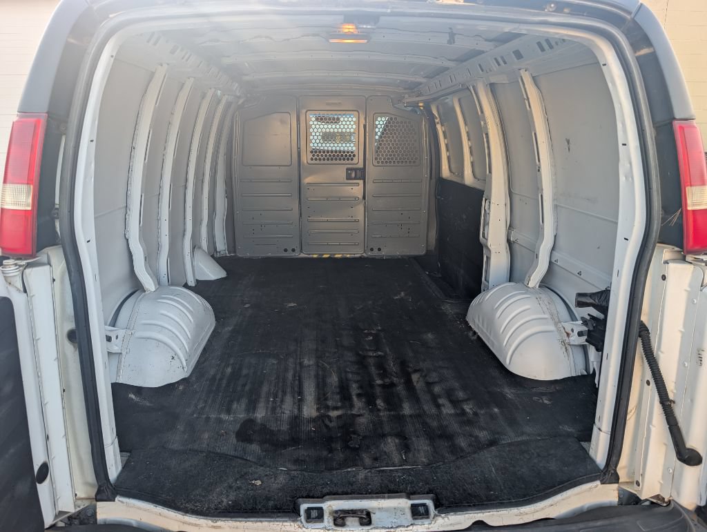 Used 2013 Chevrolet Express 2500 RWD image 8