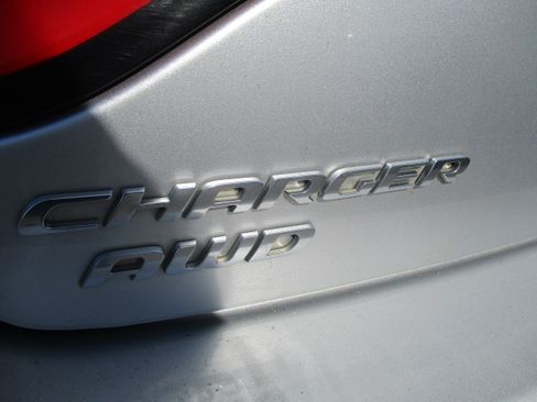 Used 2016 Dodge Charger SE image 15