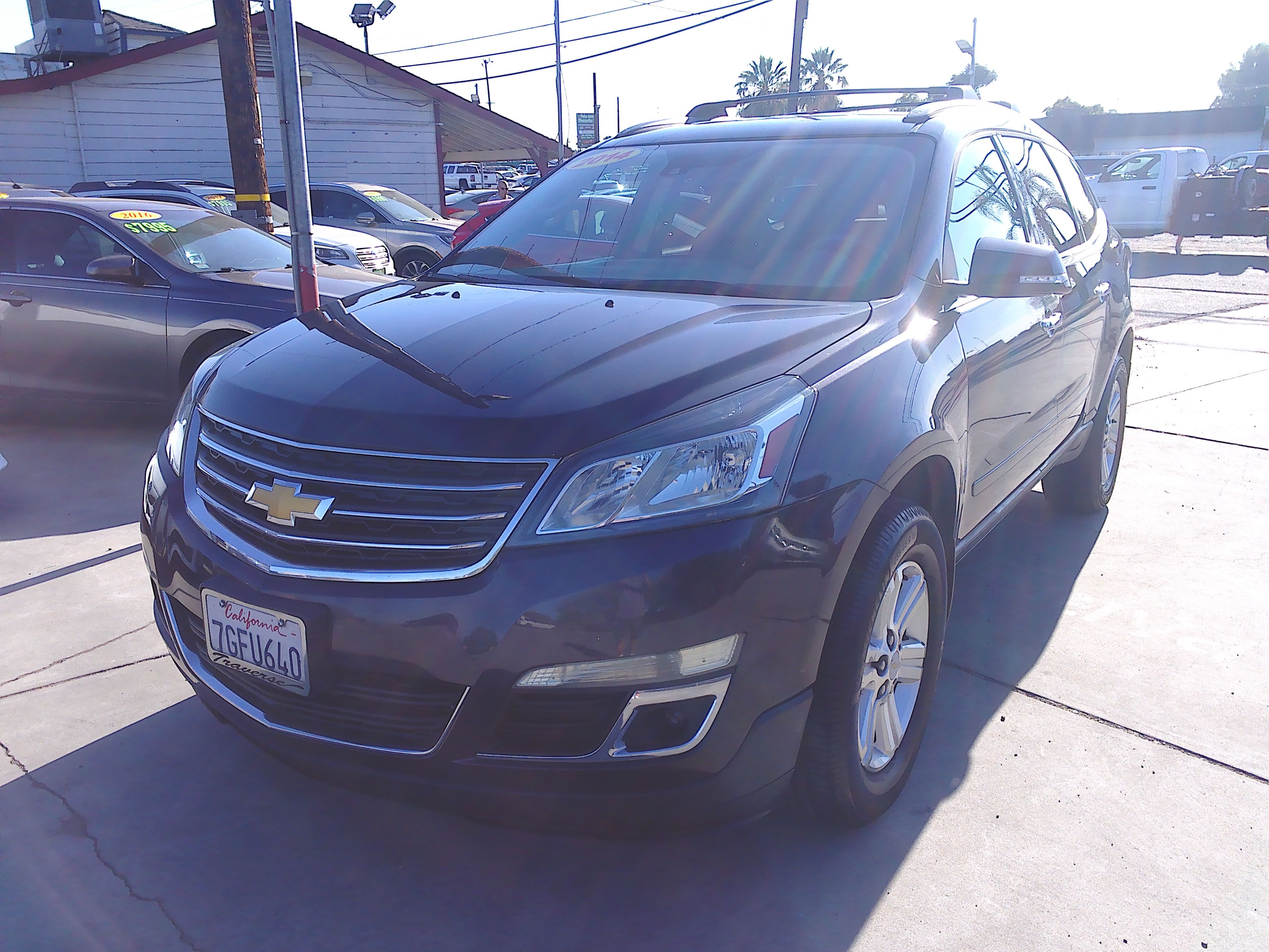 Used 2014 Chevrolet Traverse LT FWD image 2