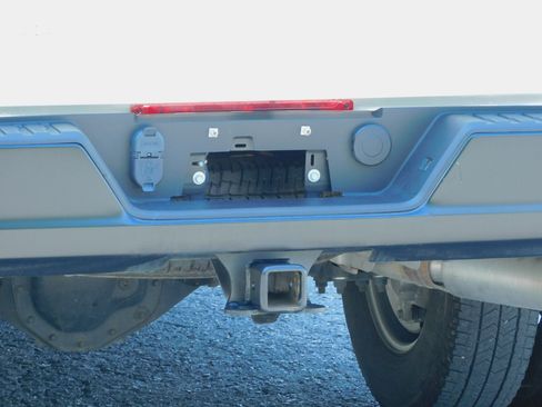 Used 2025 Chevrolet Silverado 3500 4x4 Extended Cab DRW image 12