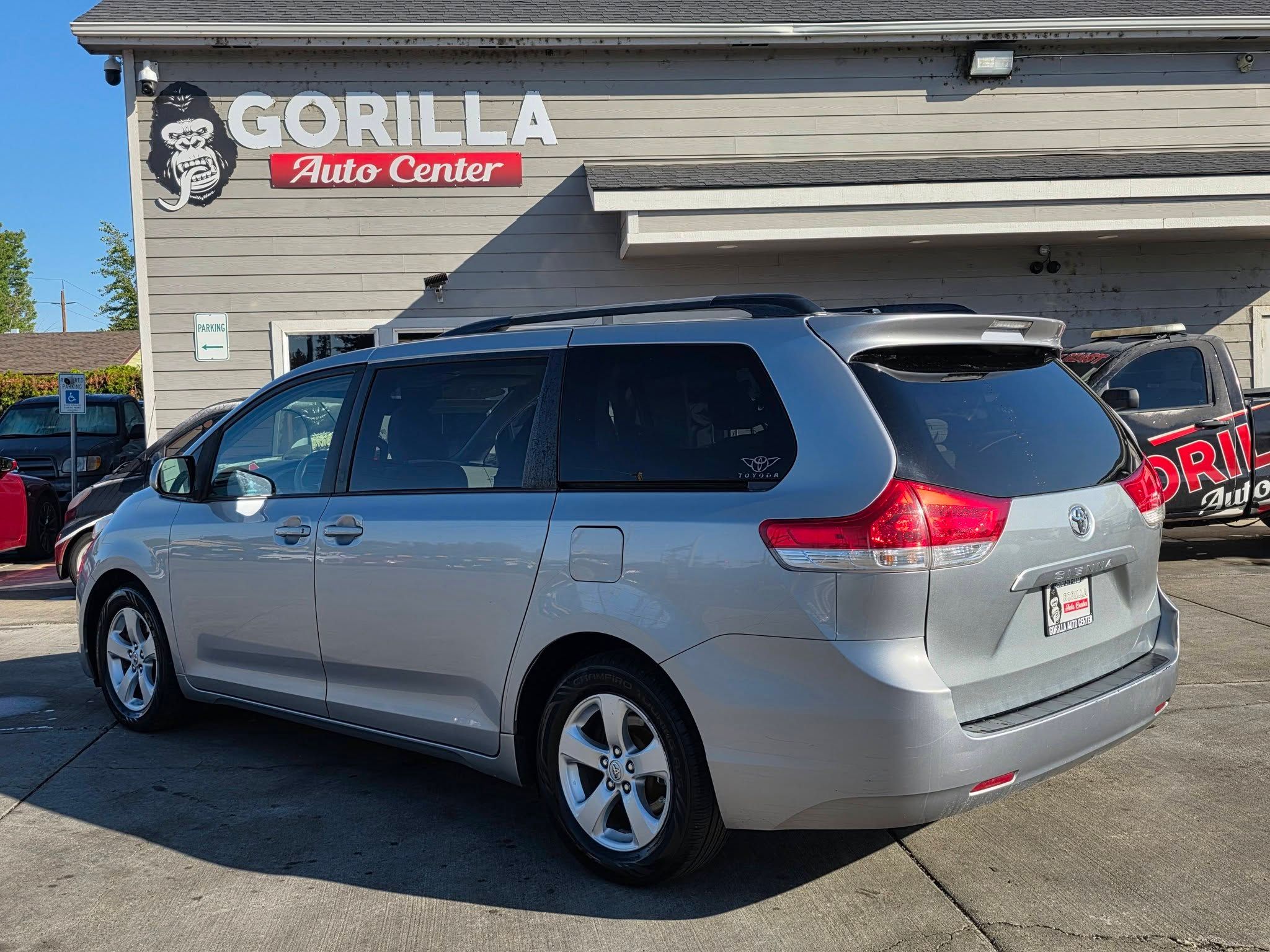 Used 2013 Toyota Sienna LE 8-Passenger FWD image 5