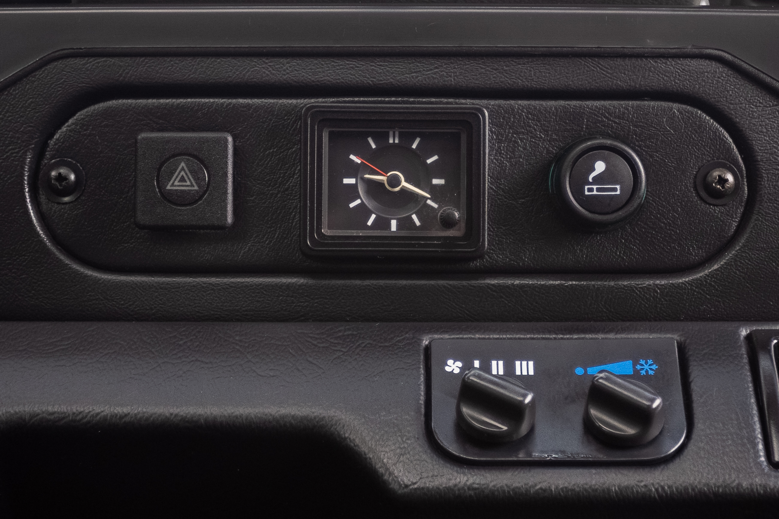 Used 1997 Land Rover Defender 90 AWD/4WD image 15