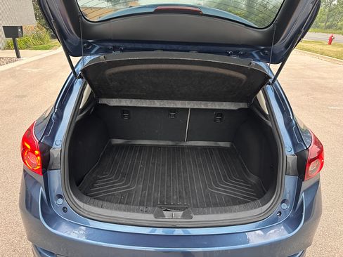 Used 2017 MAZDA MAZDA3 Grand Touring Hatchback FWD image 20