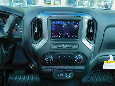 New 2026 Chevrolet Silverado 1500 W/T image 4