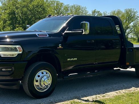 Used 2021 RAM 3500 4x4 Crew Cab Laramie DRW image 8
