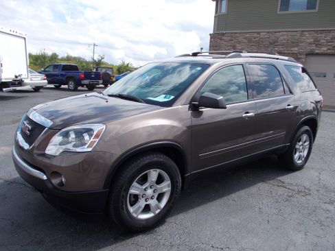 Used 2012 GMC Acadia AWD SLE image 1