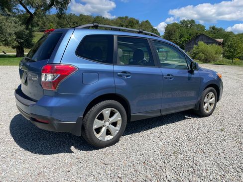 Used 2015 Subaru Forester 2.5i Premium AWD/4WD image 9