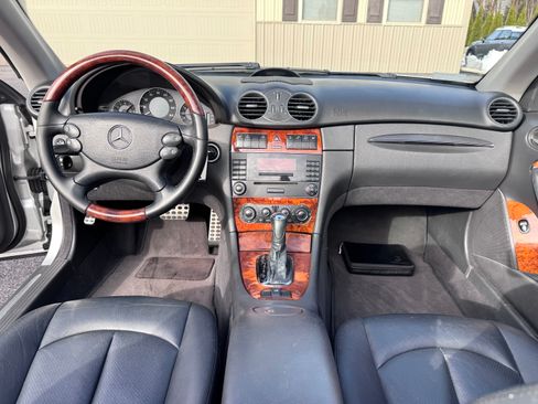 Used 2005 Mercedes-Benz CLK 320 image 20