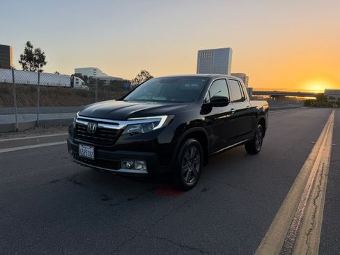 Used 2020 Honda Ridgeline AWD RTL-E image 5