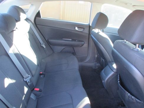Used 2018 Kia Optima LX image 11