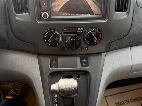 Used 2020 Nissan NV200 SV Van 4D FWD image 12