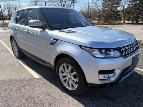 Used 2016 Land Rover Range Rover Sport HSE image 4