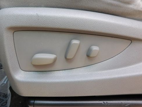 Used 2014 Chevrolet Silverado 1500 LT image 12