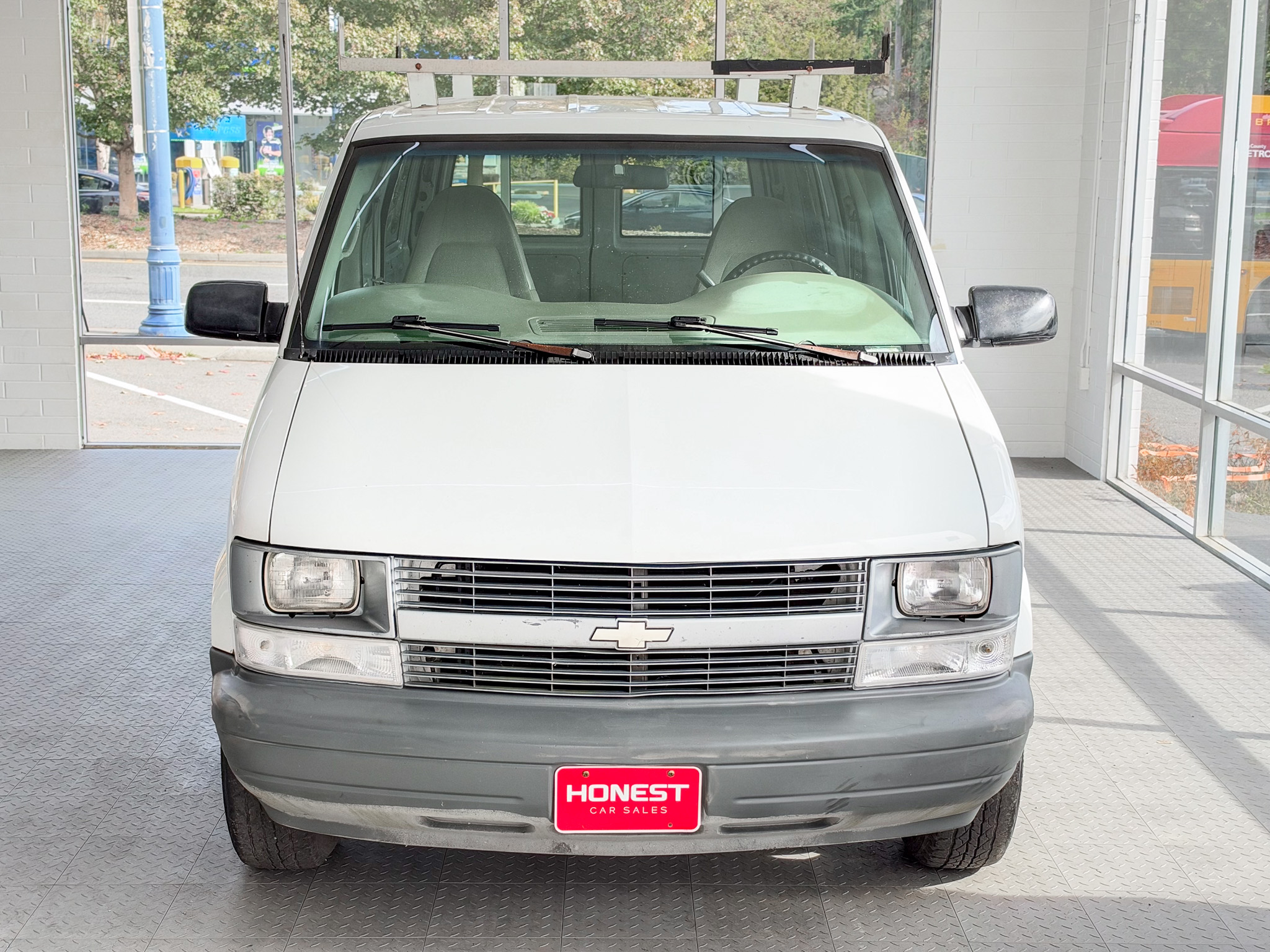 Used 2005 Chevrolet Astro UNAVAIL RWD image 2