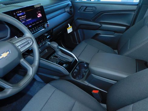 New 2026 Chevrolet Colorado W/T image 19