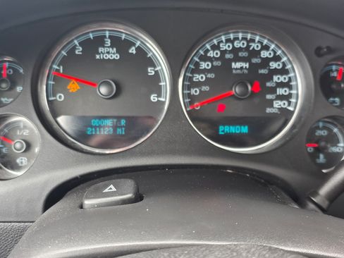 Used 2008 GMC Yukon XL Denali image 8