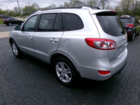 Used 2011 Hyundai Santa Fe SE AWD/4WD image 3