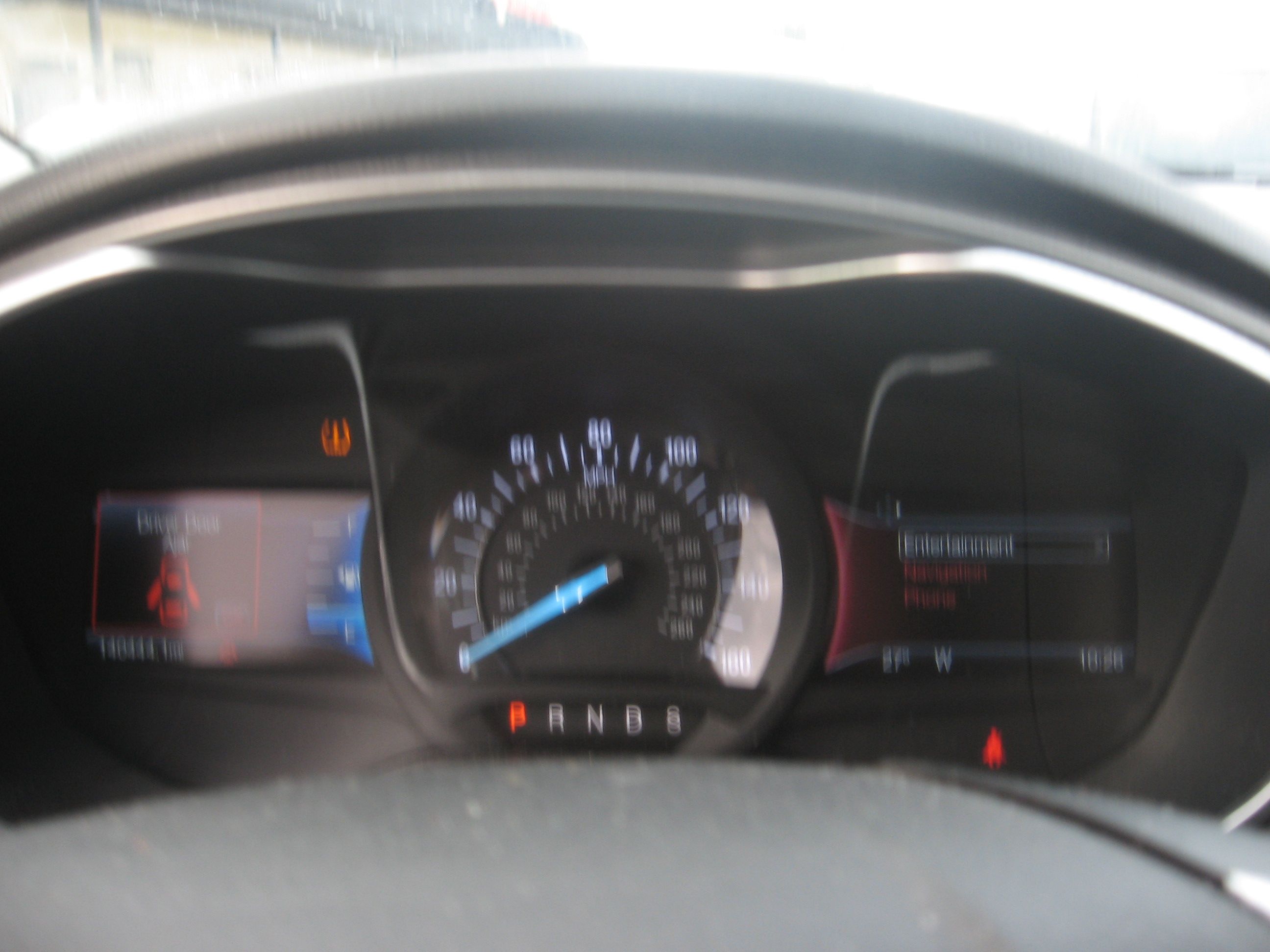 Used 2017 Ford Fusion SE FWD image 10