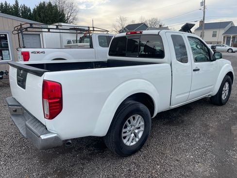 Used 2019 Nissan Frontier image 5
