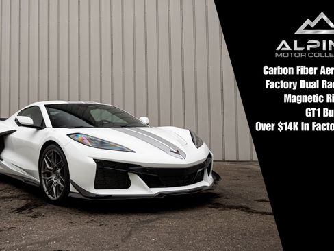 Used 2025 Chevrolet Corvette Z06 image 1