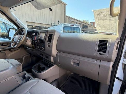 Used 2020 Nissan NV 2500 S image 15