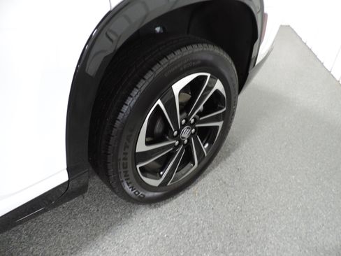 Used 2026 Buick Enclave AWD Sport Touring image 16