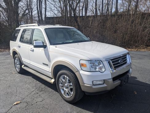 Used 2006 Ford Explorer Eddie Bauer image 4