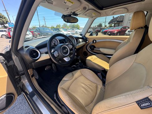 Used 2010 MINI Cooper S 2-Door Hardtop FWD image 17