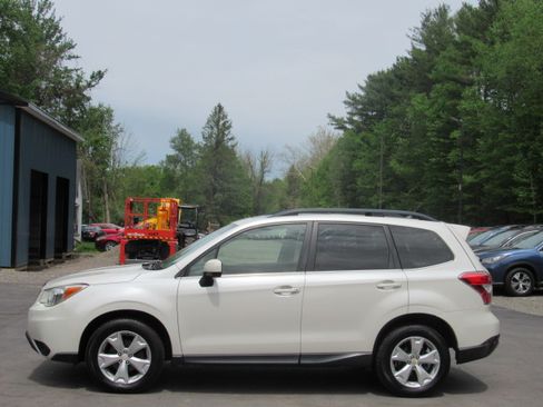 Used 2015 Subaru Forester 2.5i Limited AWD/4WD image 3