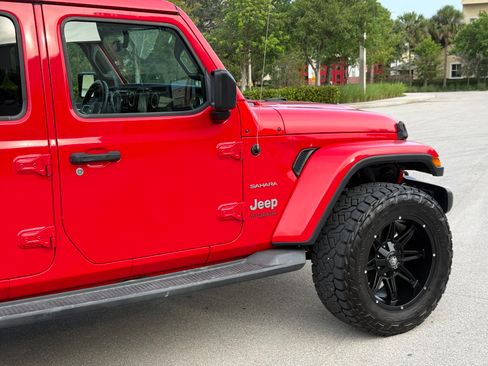Used 2019 Jeep Wrangler 4WD Unlimited Sahara image 50